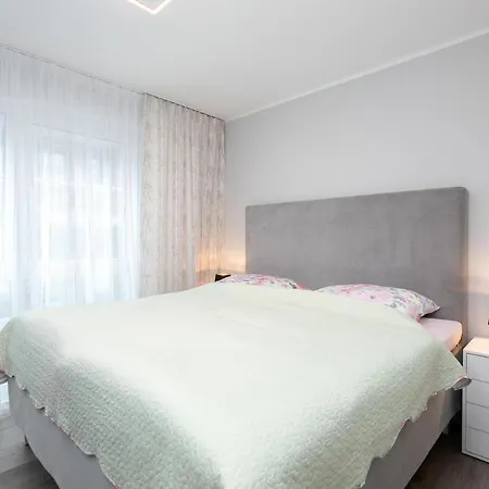 Lucia Apartment