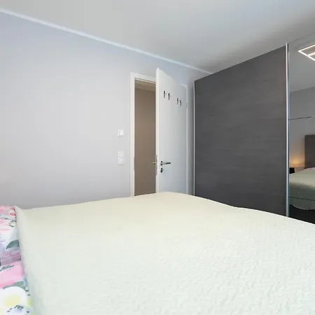 Lucia Apartment *